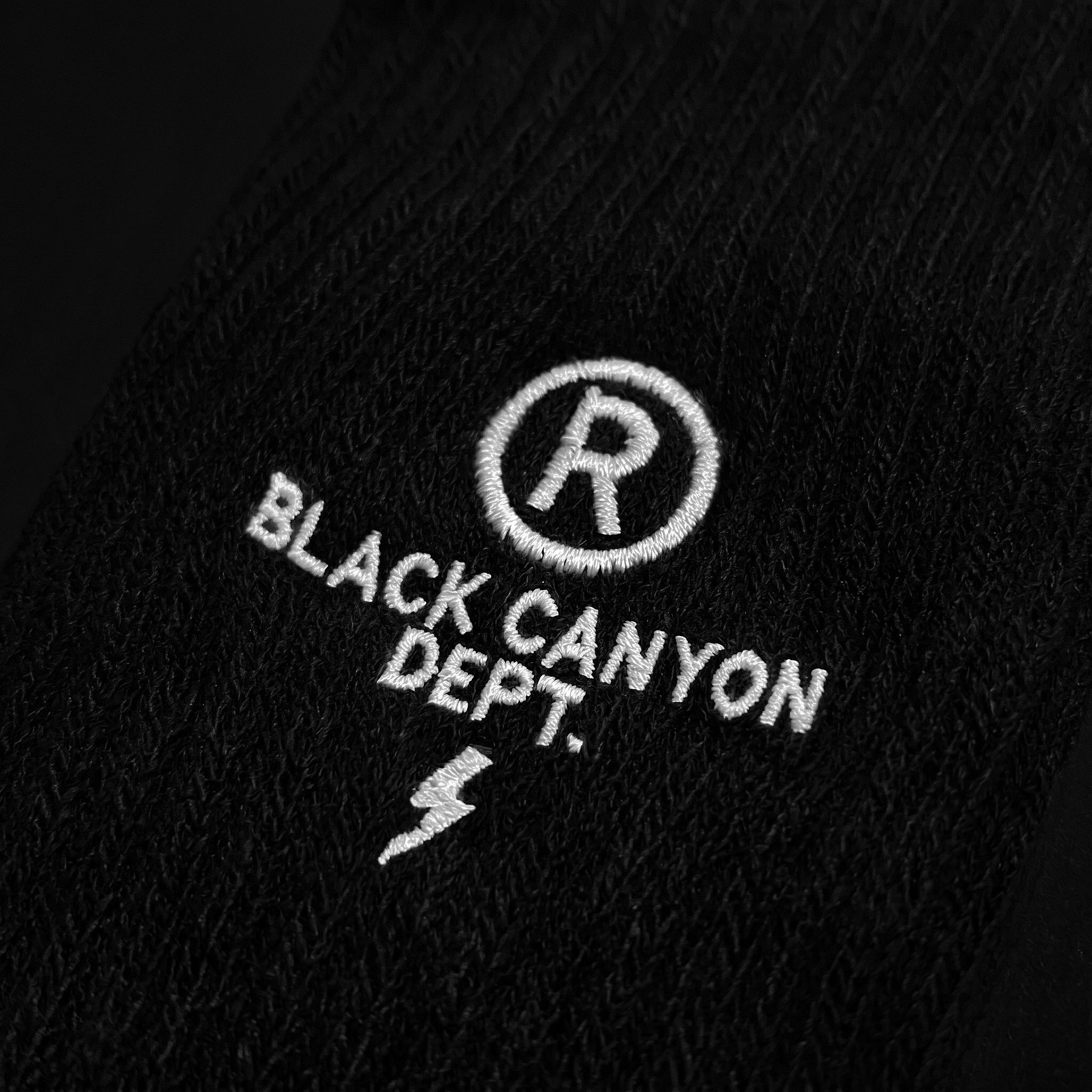 黑峽谷刺繡襪 / Black Canyon Embroidered Socks